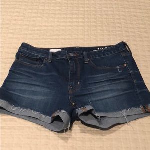 Gap shorts